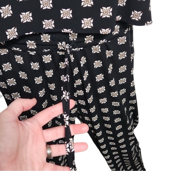 WHBM Dressy Floral Printed Tank Jumpsuit in Black Size Large -- WOW WOW WOW!!! - Picture 8 of 11